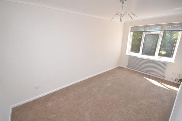 4 bedroom detached house to rent - Photo 1