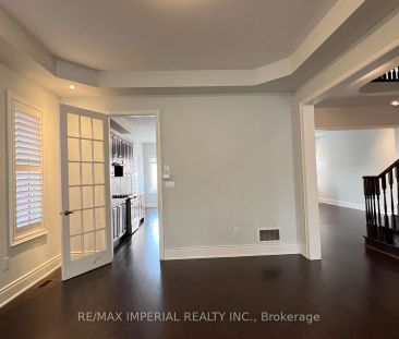 Detached Home For Lease | W9235867 - Photo 4