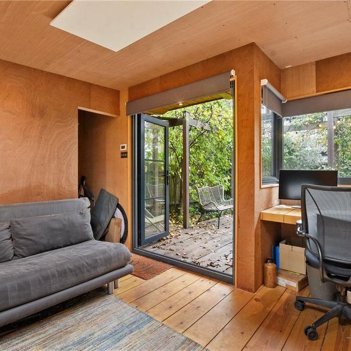 4 bedroom terraced house to rent - Photo 1