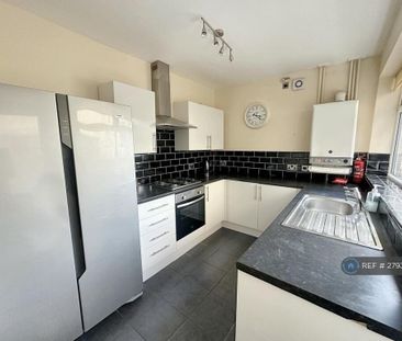 1 bedroom in a house share to rent - Photo 4