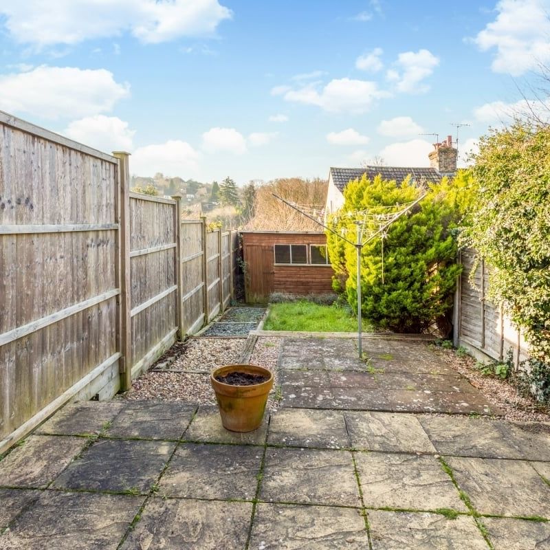 2 bedroom end of terrace house to rent - Photo 1