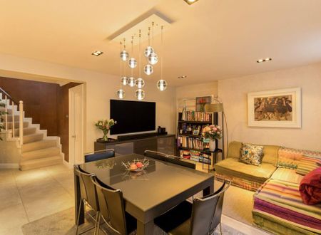 5 bedroom terraced house to rent - Photo 3