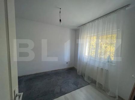 Casă modernă de închiriat, 100 mp, Bucium - Fotografie 2