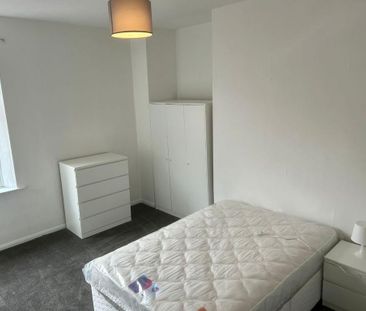 6 bedroom house share to rent - Photo 1