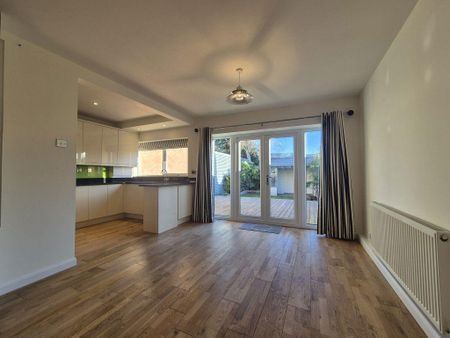 2 bedroom semi-detached house to rent - Photo 2