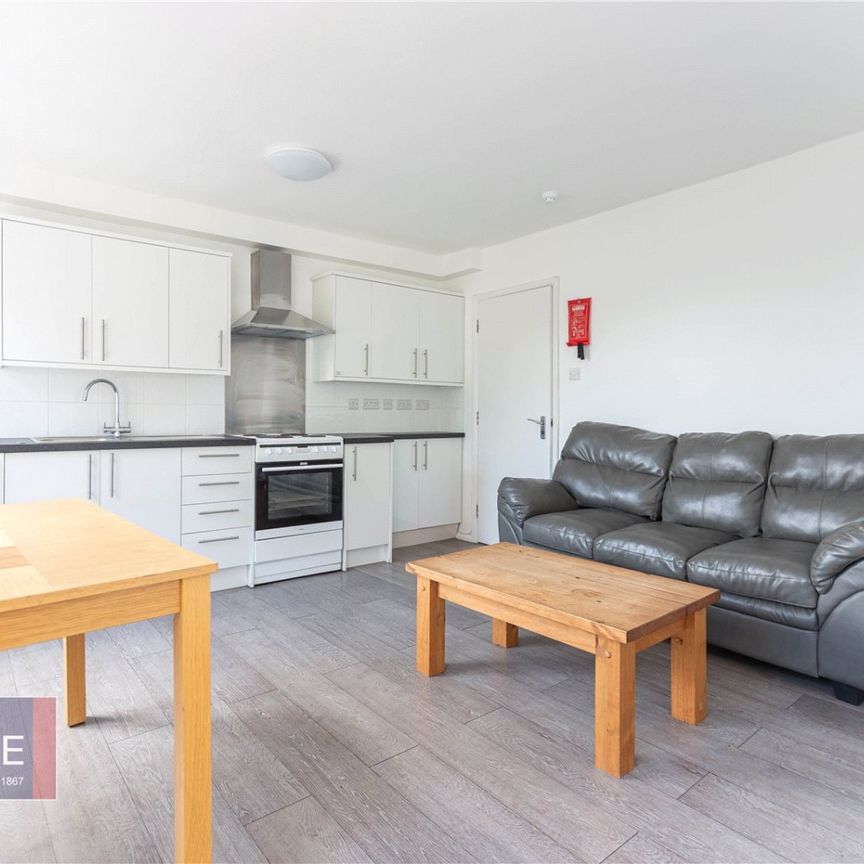 Park Street, - Photo 1