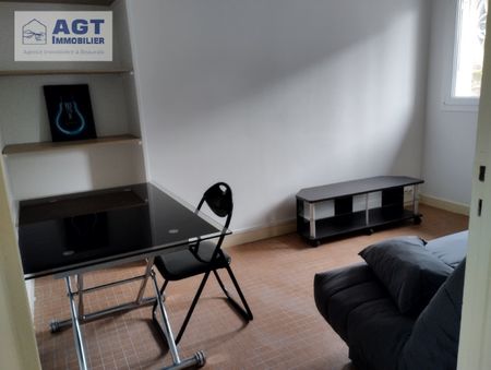 Location Appartement 2 pièces 27m² BEAUVAIS 60000 - Photo 2