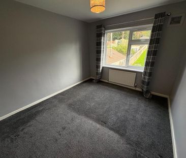 6 Ardpatrick Avenue, Downpatrick, BT30 6JF - Photo 2