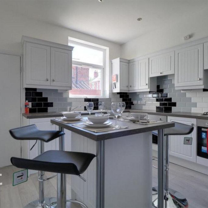 1 bedroom in a house share to rent - Photo 1