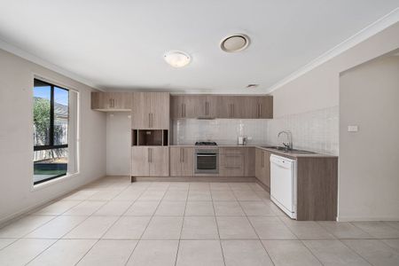 Fresh, functional and designed for easy family living - Photo 4