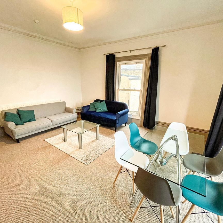 Spring Hill, Lincoln - Photo 1