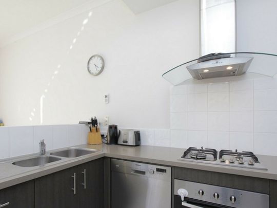 Charming East Victoria Park Rental Gem - Photo 1