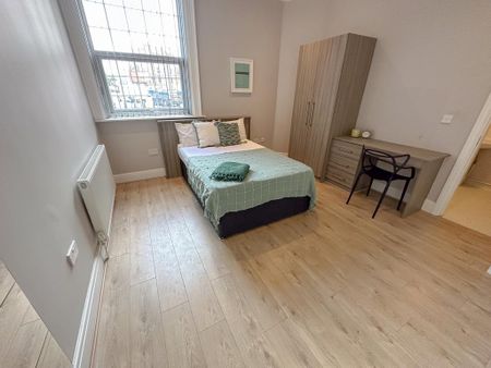 1 bedroom in a house share to rent - Photo 3