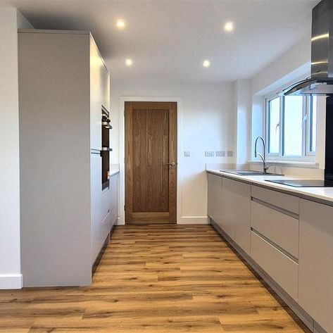 4 bedroom house to rent - Photo 1