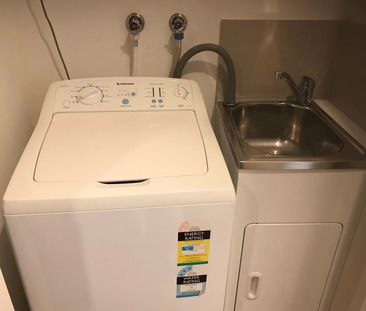 Fully Furnished Boutique Apartment - Photo 6