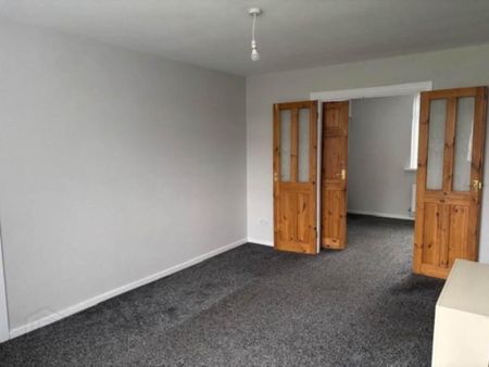 43a Carnhill Walk, Carrickfergus, BT38 7RG - Photo 2