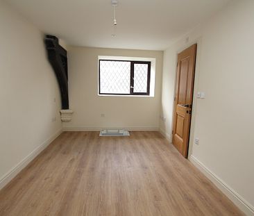 2 Bedroom Apartment, Chester - Photo 1