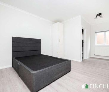 Ballards Lane, Finchley, N3 - Photo 3