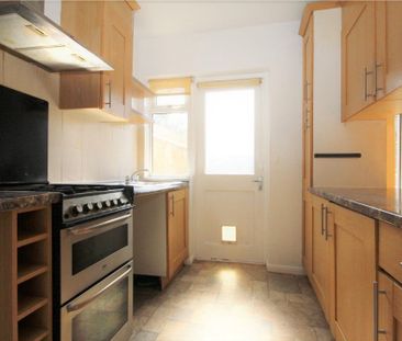 Hounslow, TW3, London - Photo 6
