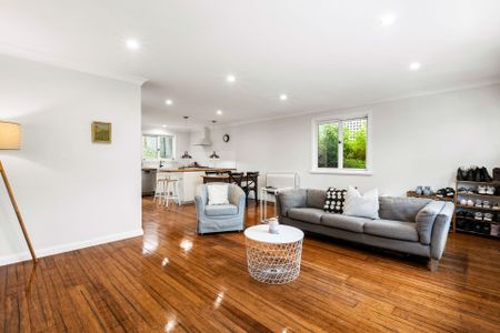 PLEASANT CUL-DE-SAC POSITION - ENTRY VIA KIRKWOOD ST (NOT GWH) - Photo 2