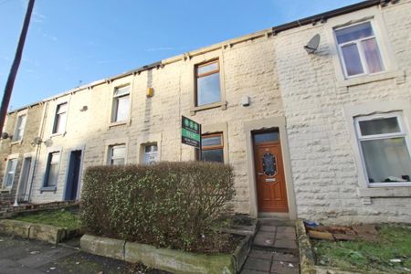 4 bedroom terraced house to rent - Photo 5