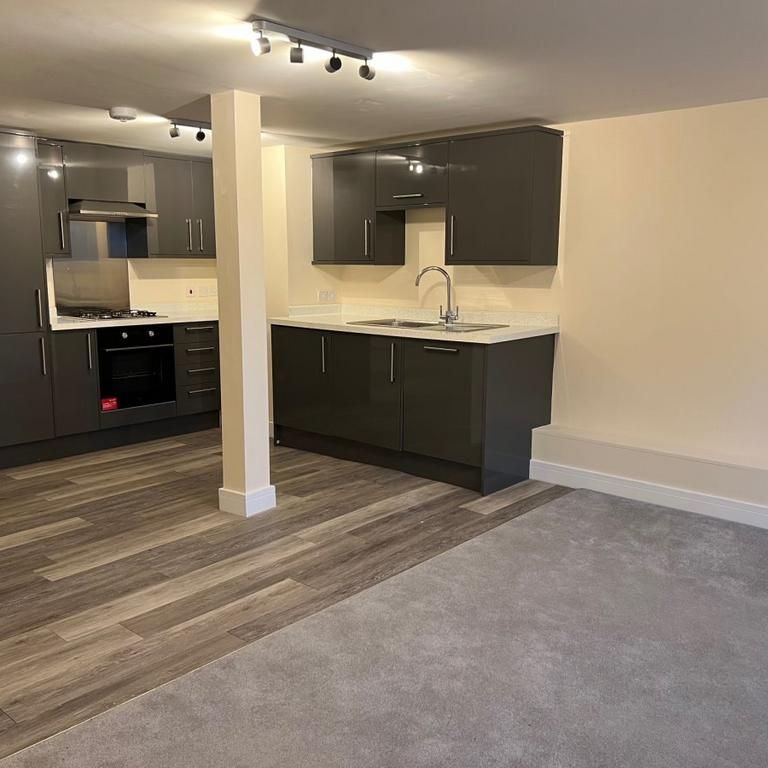 2 bedroom flat to rent - Photo 1