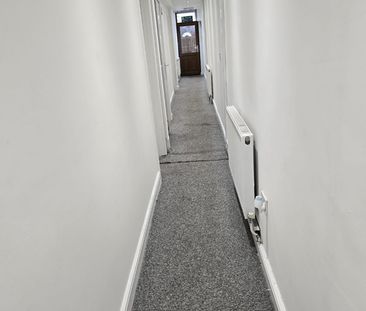 Room in a Shared House, Sladefield Road, B8 - Photo 6