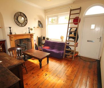 2 bedroom terraced house to rent - Photo 2
