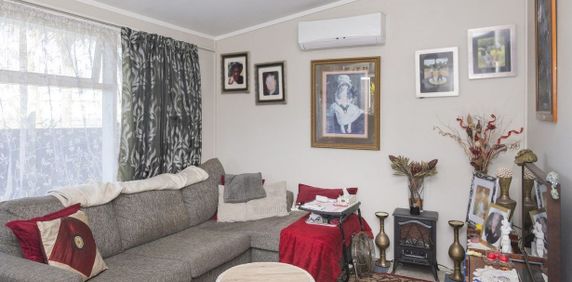 Convenient One-Bedroom Living on Lytton Road - Photo 2