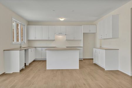 For Lease - 28 Autumn Frost Road, Otonabee-South Monaghan, Ontario - Photo 4