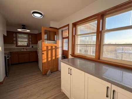 For Lease - 12190 Warden Avenue, Whitchurch-Stouffville, Ontario - Photo 2