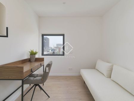 Excellent 2-bedroom apartment for rent in Poblenou, Barcelona - Photo 3