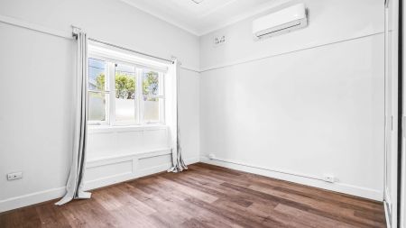 Neat Two Bedroom Family Home in Prime Punchbowl Location - Photo 5