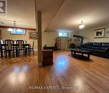 12 BLUE HAVEN CRESCENT - Photo 1