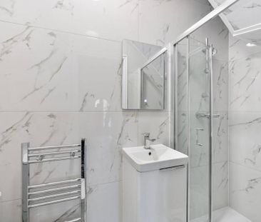 3 bedroom semi-detached house to rent - Photo 6