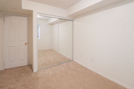 For Lease - 4975 Southampton Drive Unit# 195, Mississauga, Ontario - Photo 5