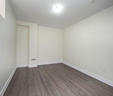 For Lease - 46 Mevira Gardens, Oakville, Ontario - Photo 2