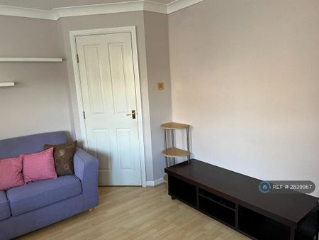 2 bedroom flat to rent - Photo 3
