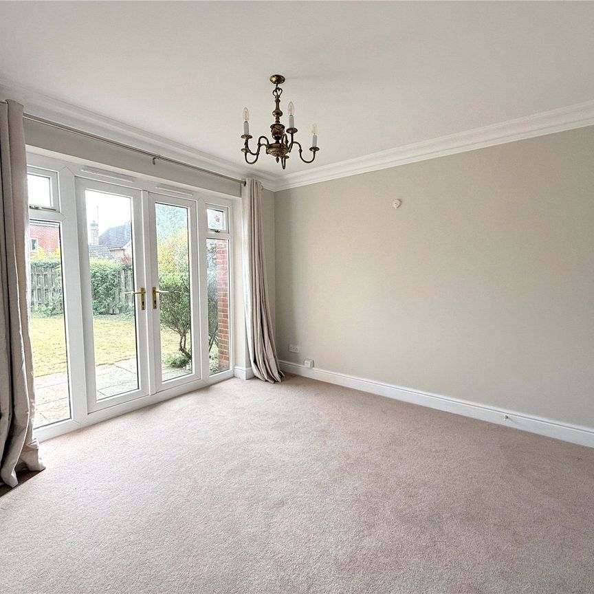 Kestrel Close, Epsom, Surrey, KT19 7EJ - Photo 1