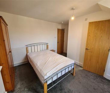 Room 5, Flat 1, 43 Mill Road, Cambridge - Photo 1
