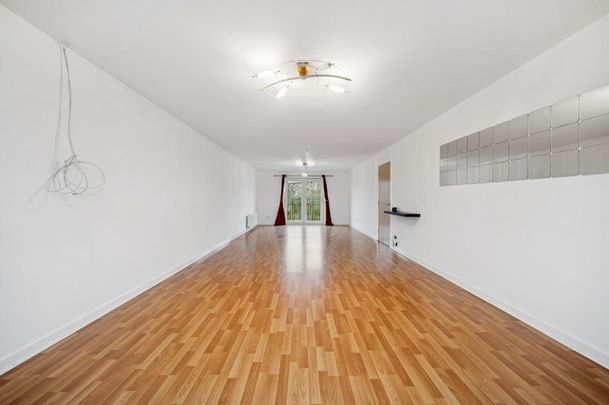 3 bedroom flat to rent - Photo 1