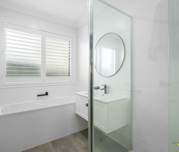 3 bedroom unit in great location with option to furnish - Photo 5