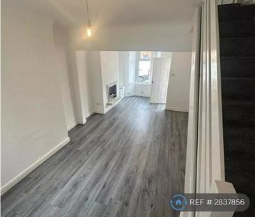 2 bedroom terraced house to rent - Photo 2