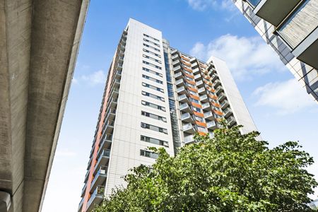 1 Bed Flat, Proton Tower, E14 - Photo 2