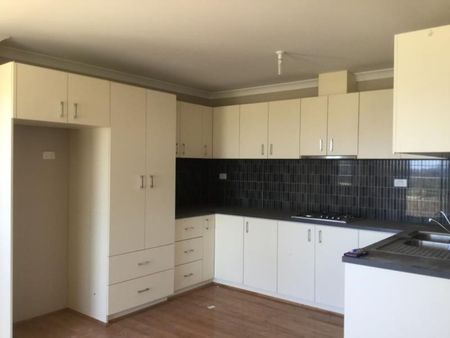 COTTAGE IN THE COUNTRY - Photo 2