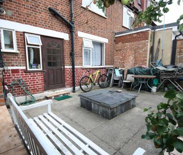 House share to rent - Photo 4