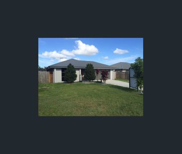 CABOOLTURE - COSY & SECURE - Photo 5