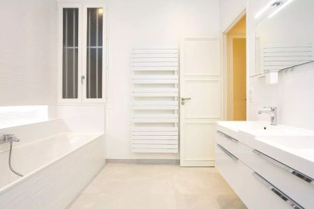 location Appartement T3 DE 125.65m² À PARIS - Photo 5