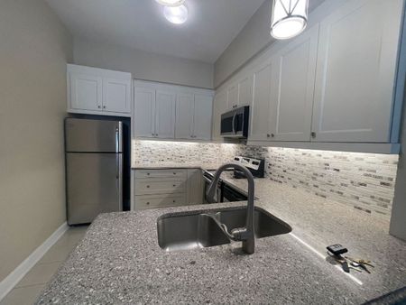 For Lease - 276 Gatwick Drive Unit# 101, Oakville, Ontario - Photo 4