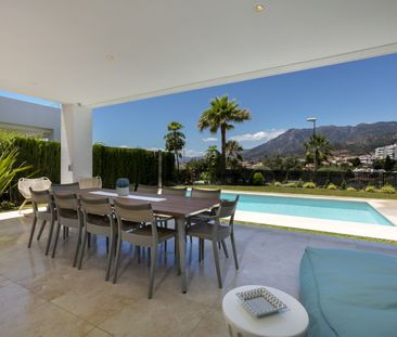 Detached Villa in Marbella - Photo 4